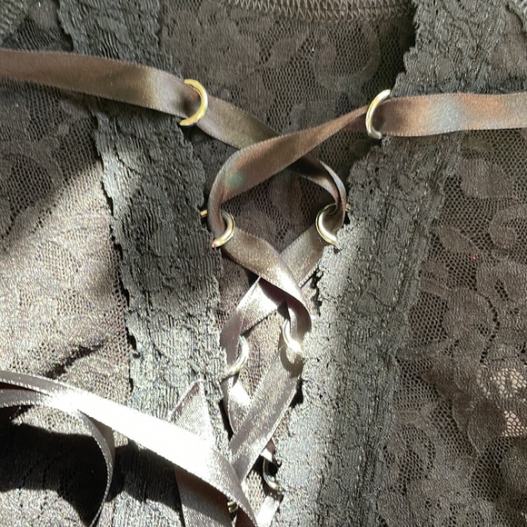 Hanky Panky After Midnight Collection Lace-Up Lace Bodysuit - Picture 7 of 10